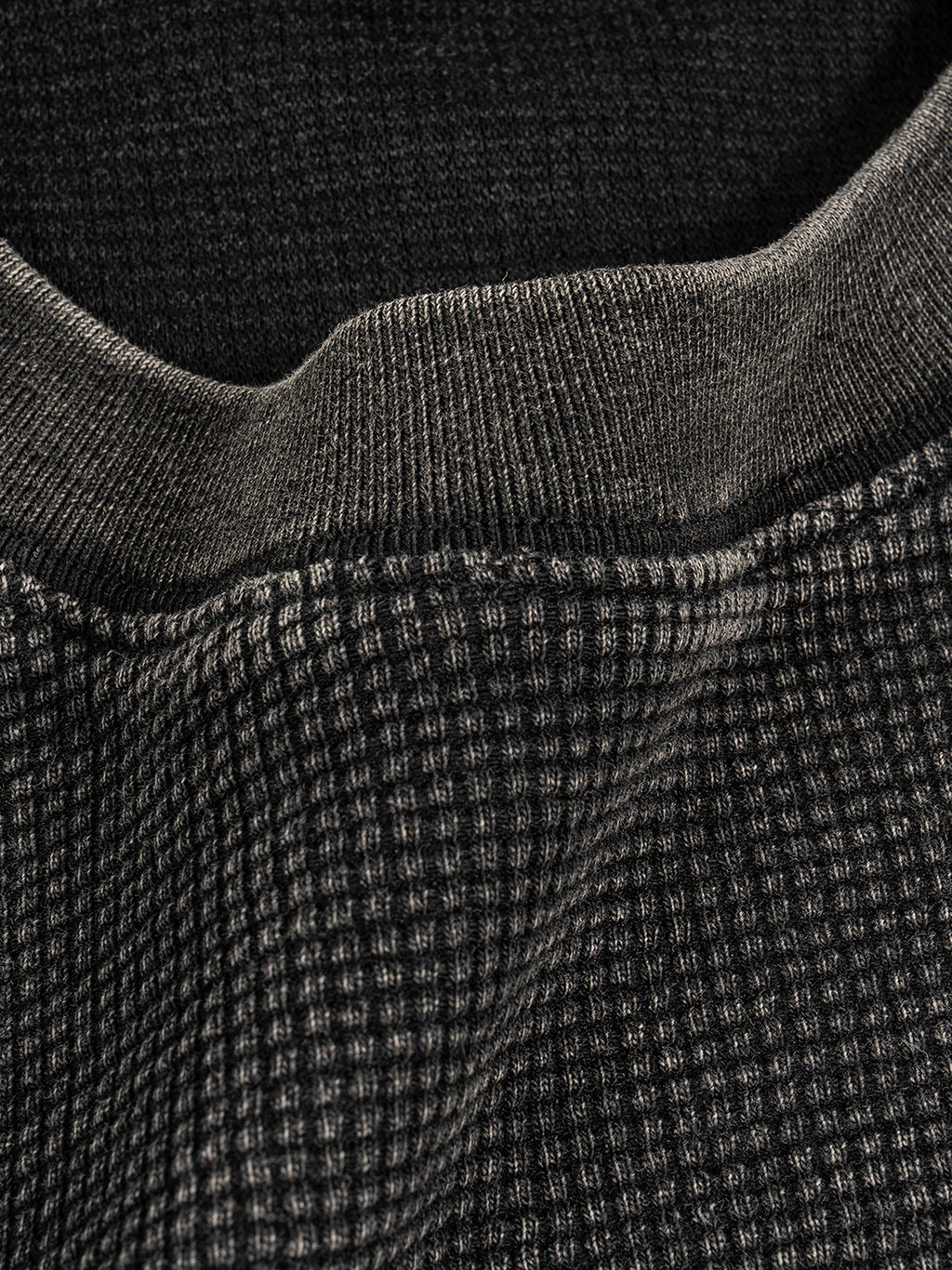 T-shirt texturé gaufré délavé à la coupe carrée