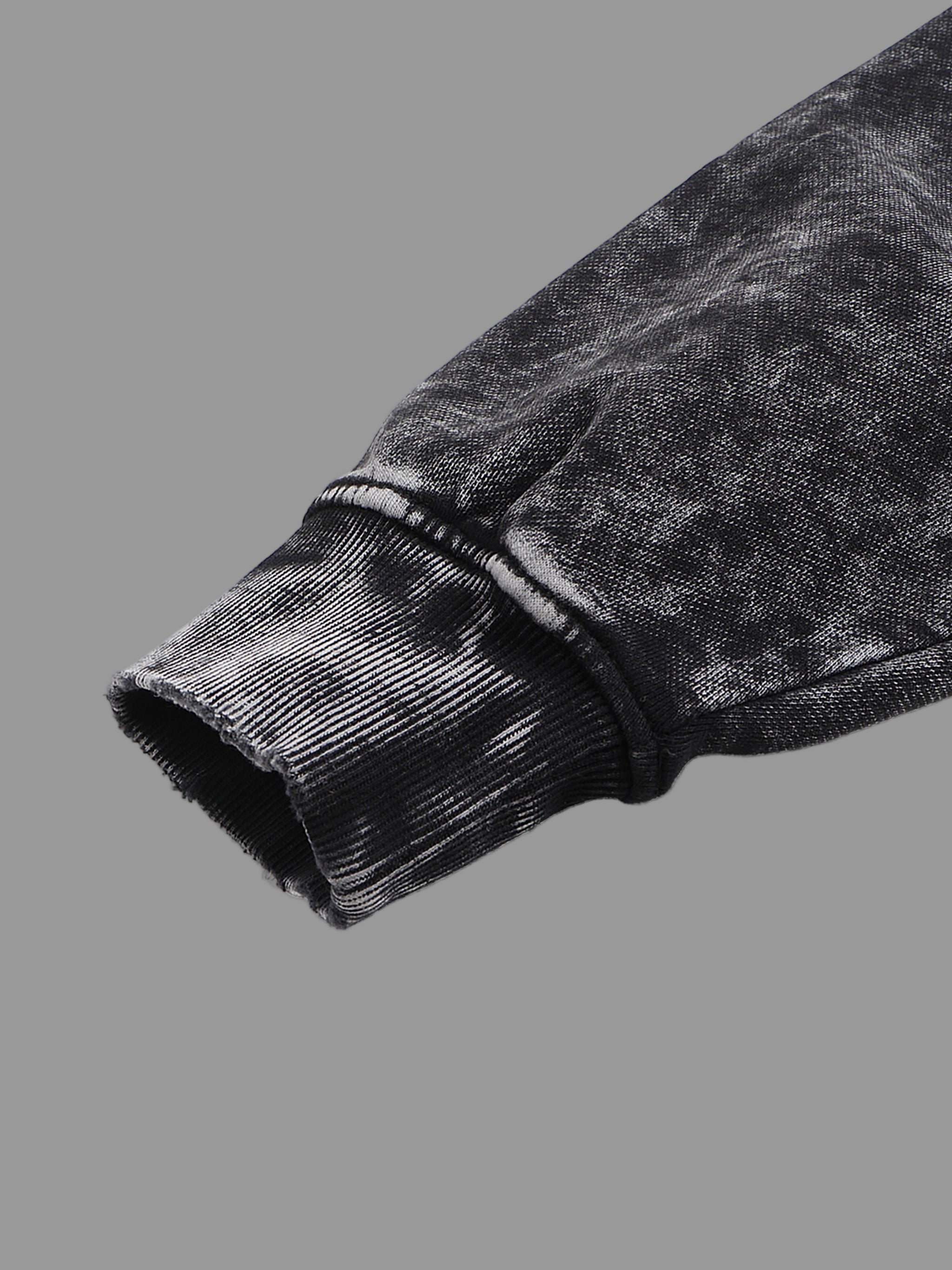 Sweat-shirt délavé à la neige et effiloché à la main