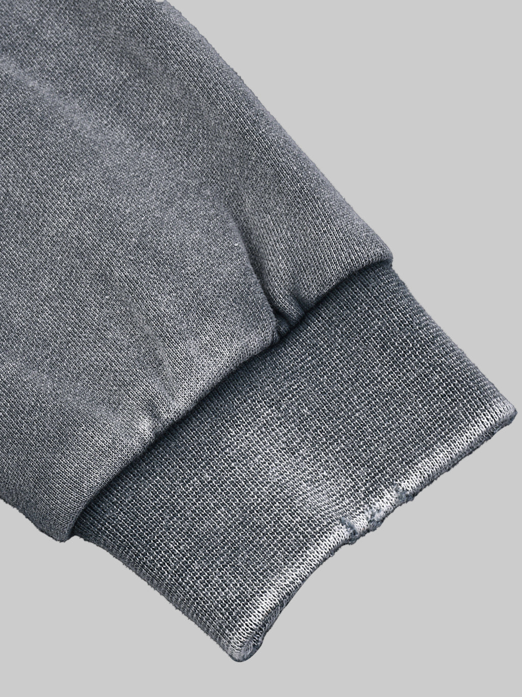 Sweat-shirt à bords francs délavés