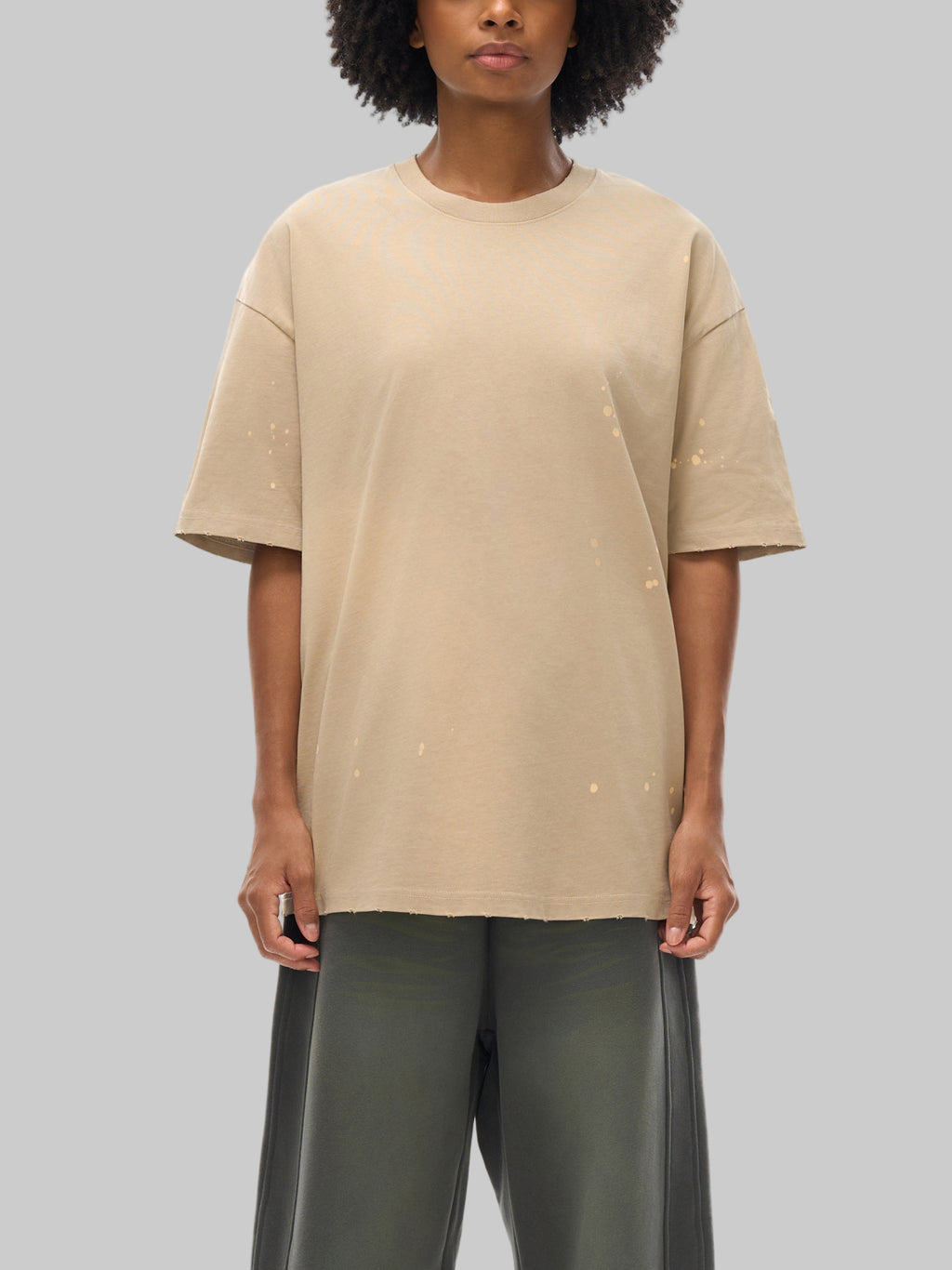 T-shirt à effet délavé et effiloché à la main