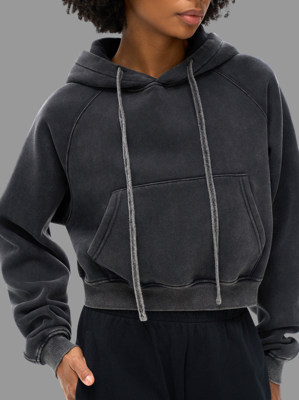 Hoodie court délavé à la neige