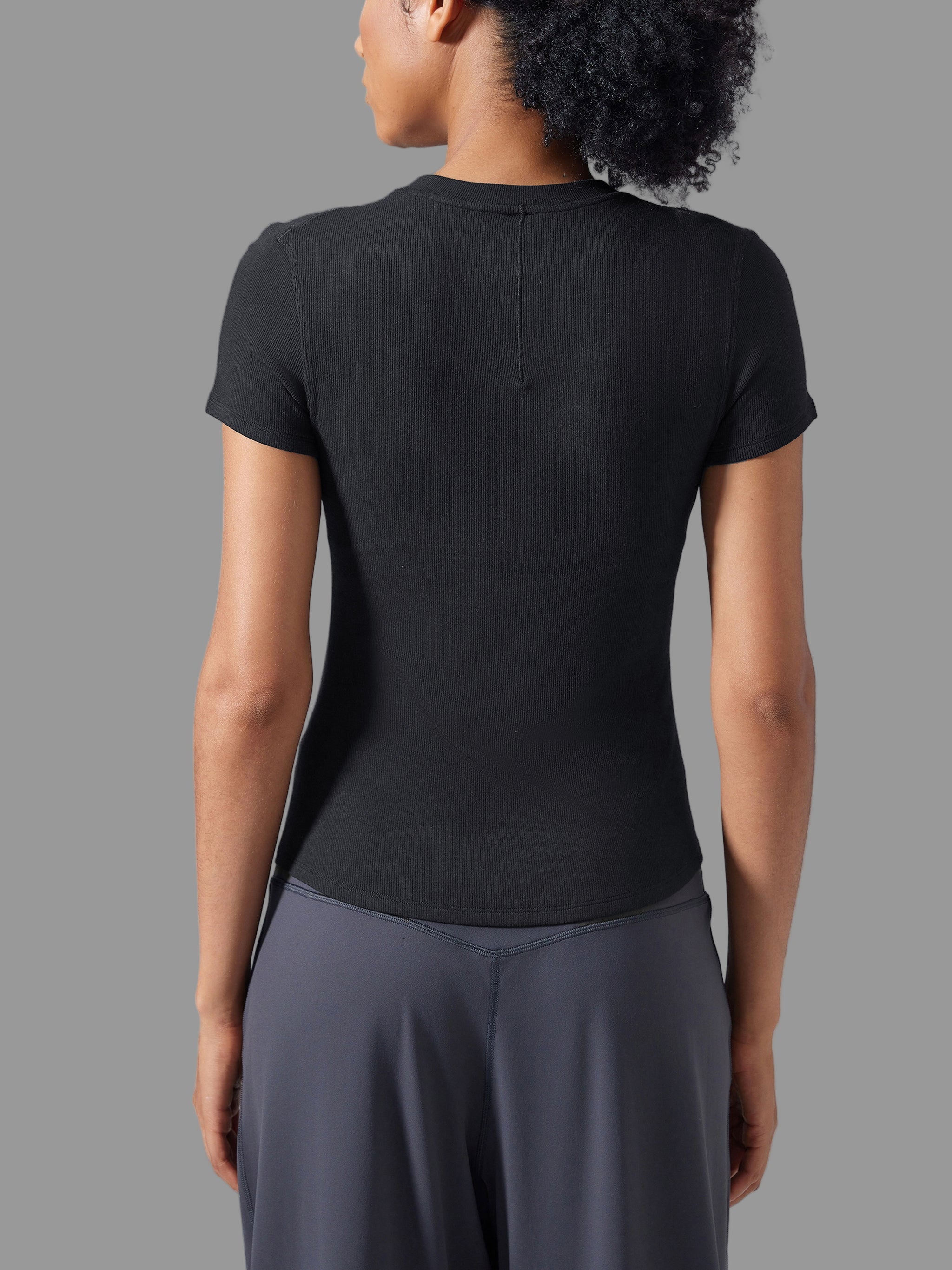 T-shirt Henley moulant en modal