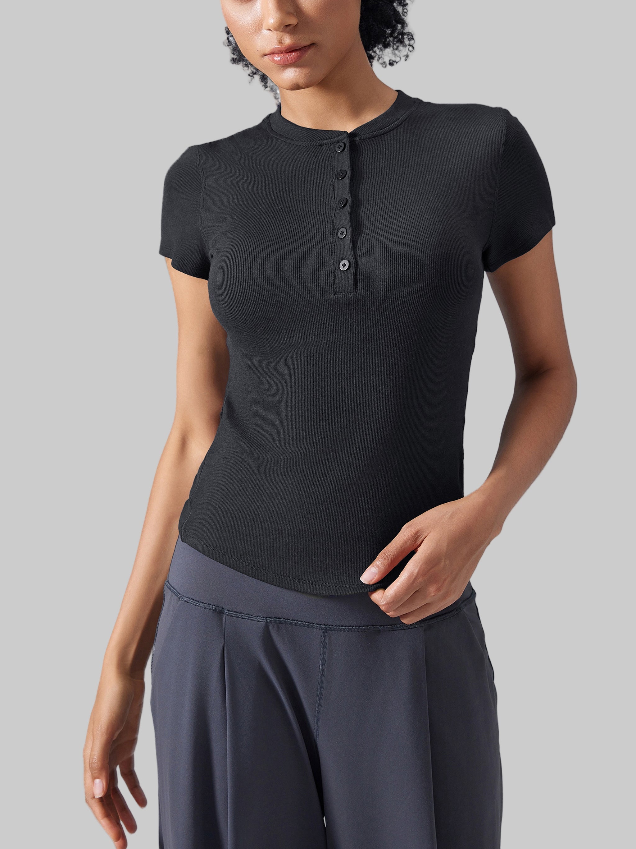 T-shirt Henley moulant en modal