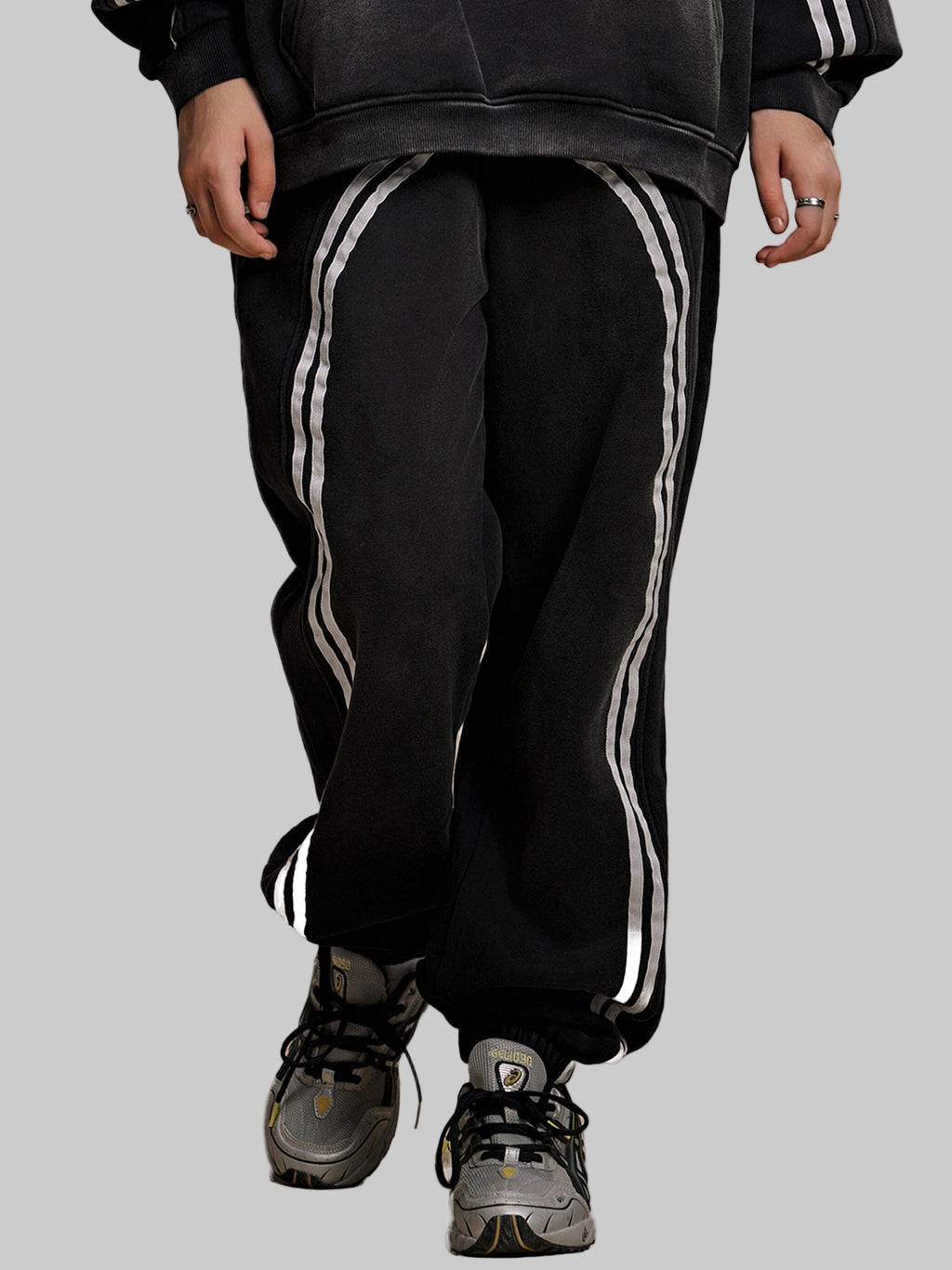 Pantalon jogging en polaire à bandes contrastées